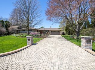 9510 Henninger Dr, Belvidere, IL 61008