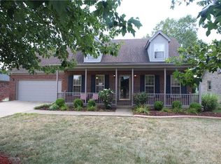 206 Deer Run Dr, Sellersburg, IN 47172