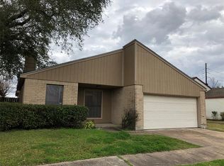 6435 Gladewell Dr, Houston, TX 77072