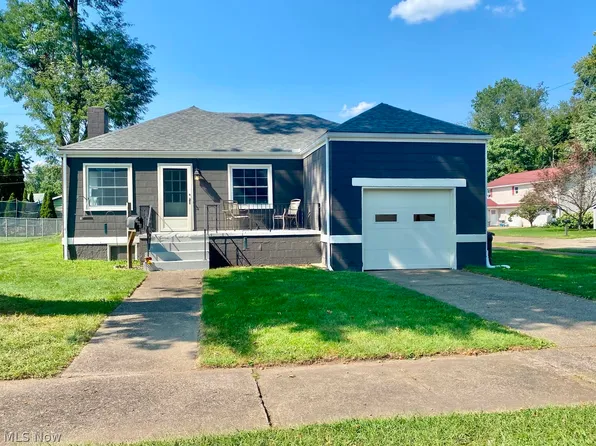160 11th St NE, New Philadelphia, OH 44663