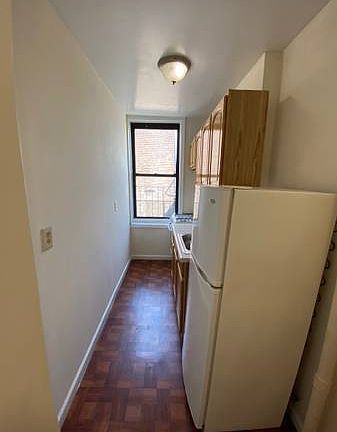2nd image of 725 9th Ave #Sa