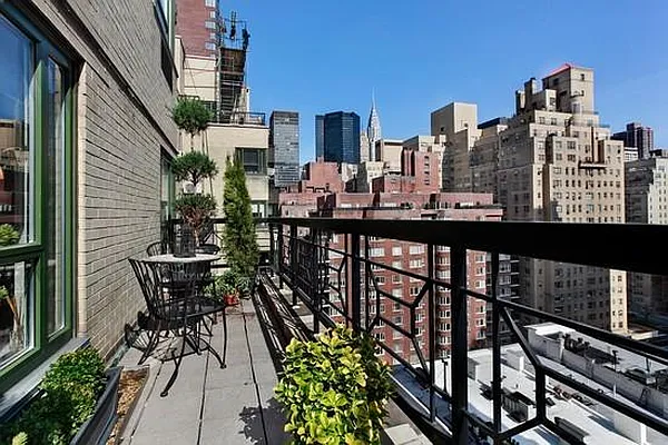 Sold by Corcoran | media 15