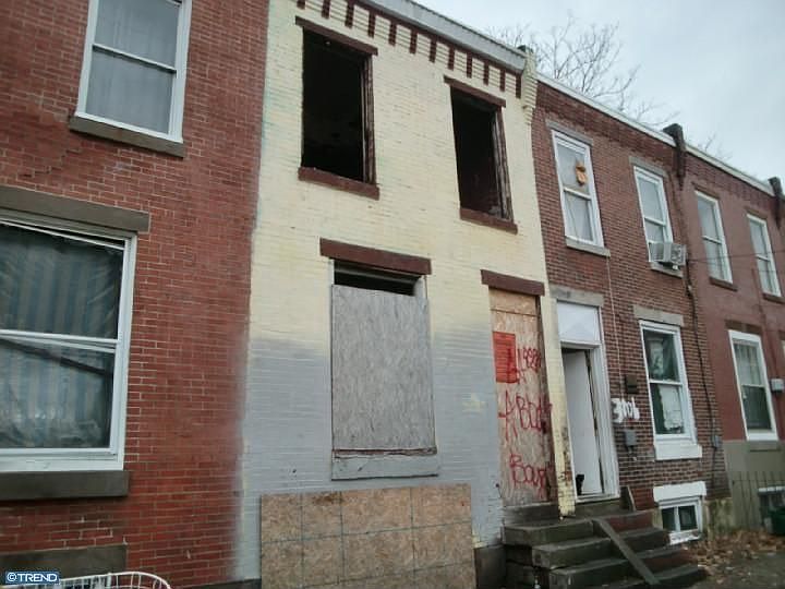 2nd image of 3804 Archer St