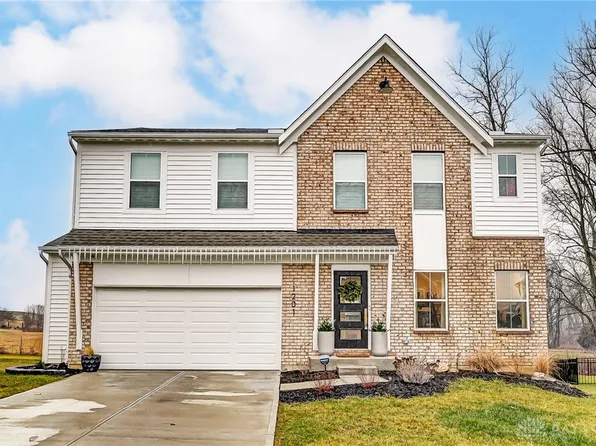1201 Elloway Pl, Fairborn, OH 45324