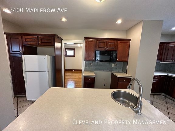 3rd image of 13400 Maplerow Ave
