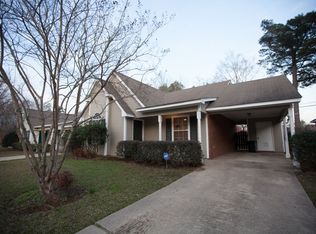 1018 Barnett Bend Cir, Brandon, MS 39047