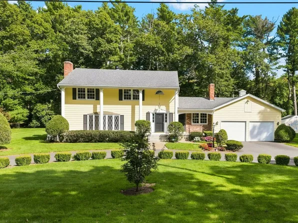 45 Wheeler St, Rehoboth, MA 02769