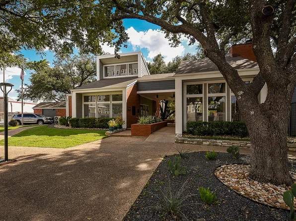 Woodchase Apartments