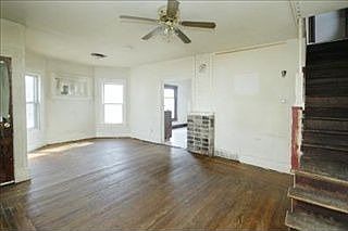 5th image of 142 Van Buren St E