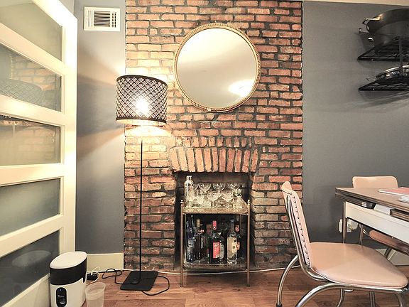 3rd image of 132 New York Ave APT 1F