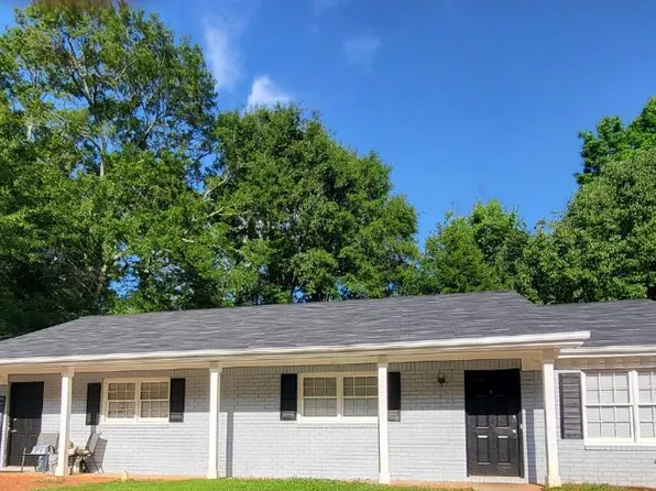 1767 Salem Woods Dr SE, Conyers, GA 30013