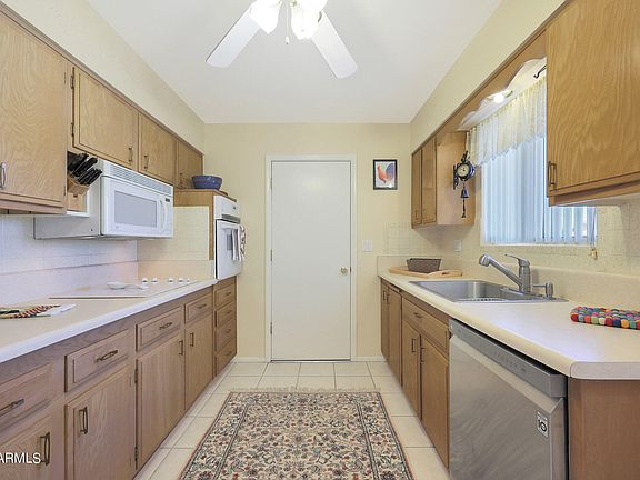3rd image of 10209 W ANDOVER Avenue