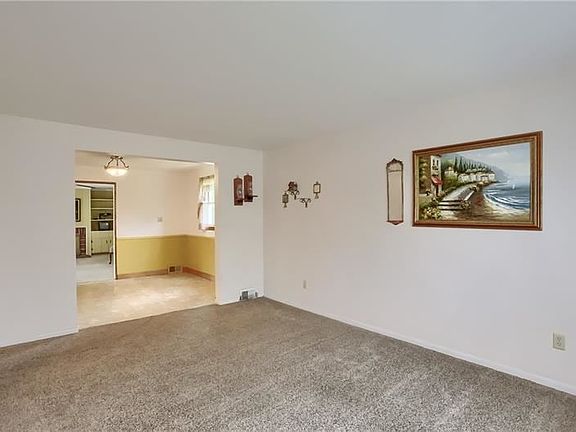 5th image of 509 Greenwood Drive Ext