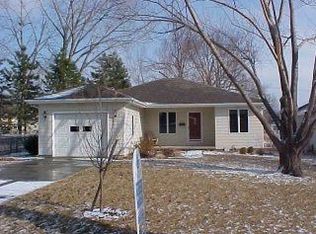 410 Walnut St, Wamego, KS 66547