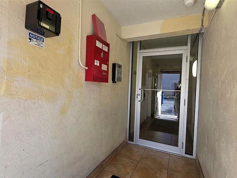 253 S Cypress Rd #225 — Photo 13