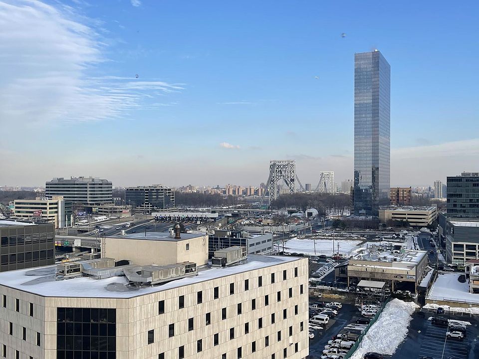 1st image of 2057 Center Ave #14H