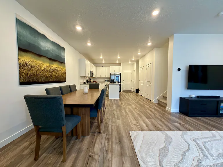 1379 W Sharry Baby Dr — Photo 2