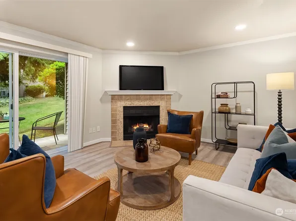 12020 100th Avenue NE #M101, Kirkland, WA 98034