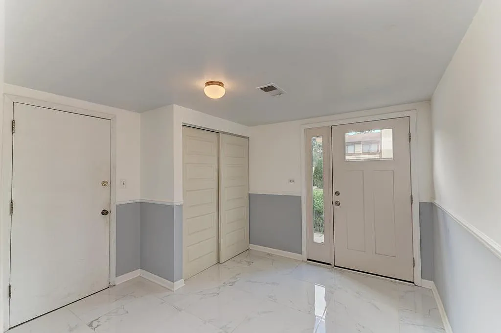 3 bed, 2.5 bath, 1135 sqft, $2,900 — Photo 4