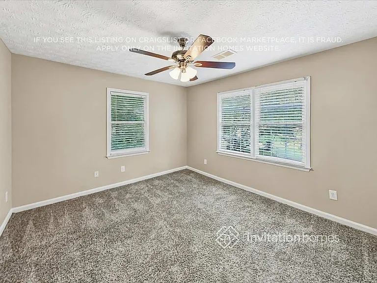 4611 Pine Harbor Ct NE — Photo 14