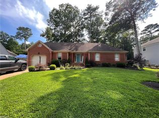 1012 Baydon Ln, Chesapeake, VA 23322