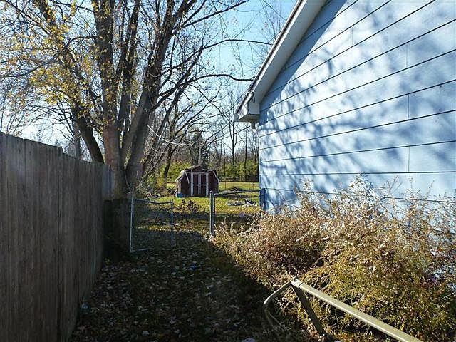 2nd image of 2110 Patricia Dr