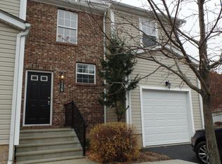 203 Prairiecreek Way, Columbus, OH 43213