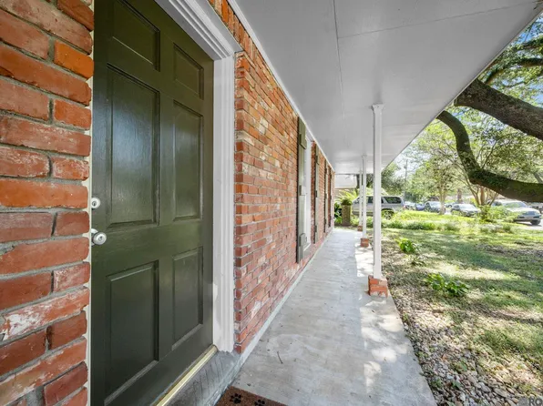 640 Maxine Dr, Baton Rouge, LA 70808