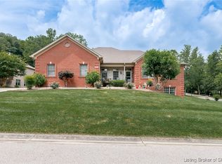 311 Wooded Valley Dr, New Albany, IN 47150