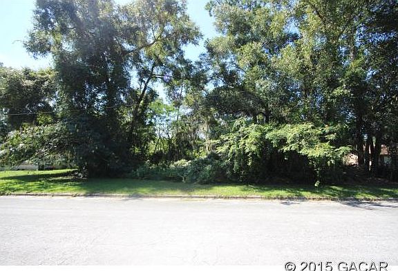 3rd image of 3821 SE 19th Ave
