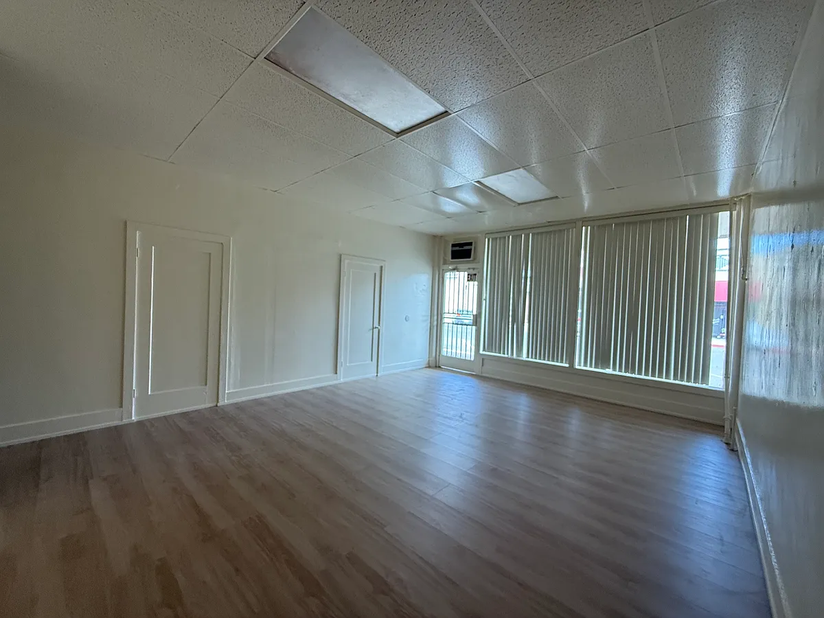 Building Photo - 114 S D St #114