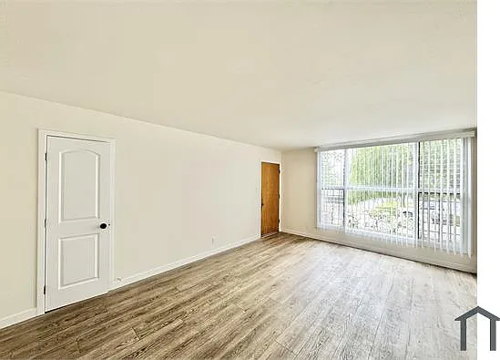 5059 W 20th St #1 — Photo 9