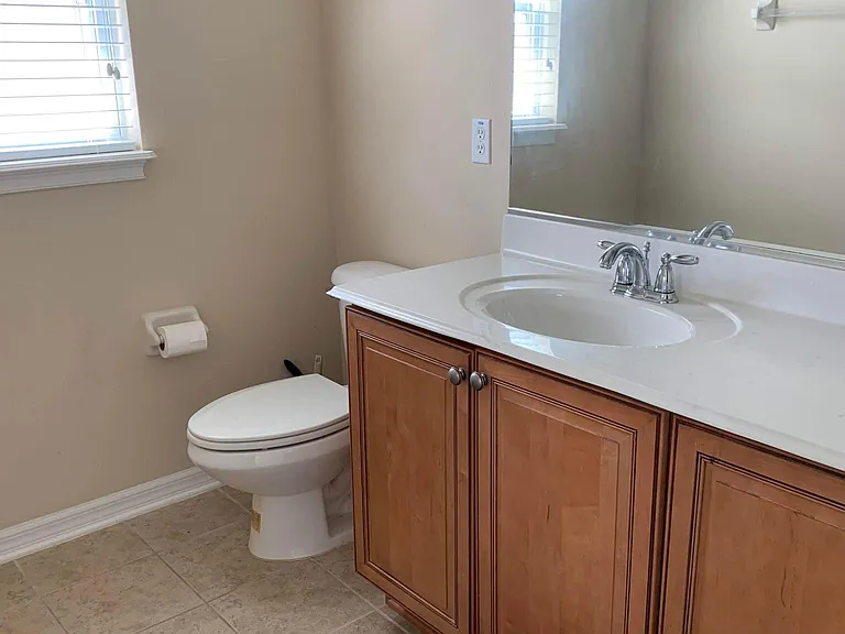7631 Bramwell St — Photo 48