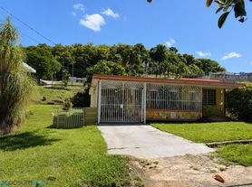4443 Bo Victoria, Aguadilla, PR