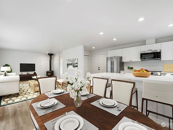 5th image of 37068 Bay Street NE