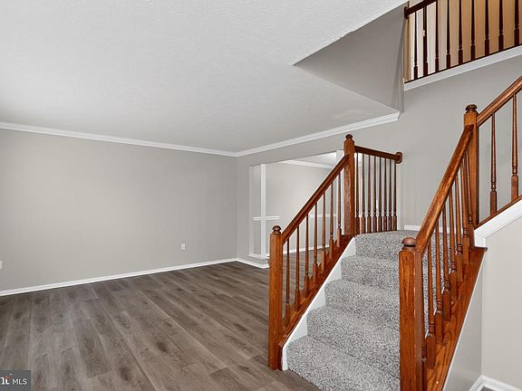 5th image of 11102 Gunpowder Dr