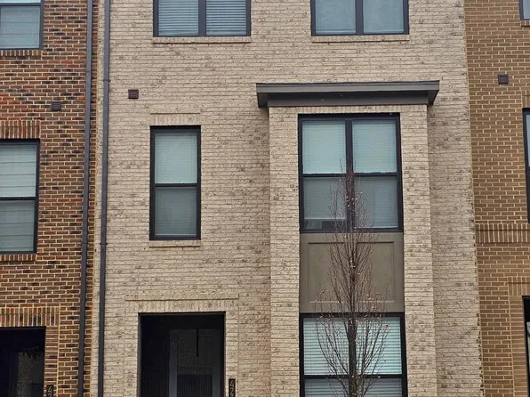 42385 Nelsonville Ter, Ashburn, VA 20148