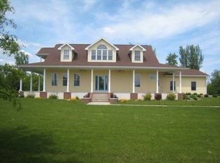 3291 Vine Rd, Dyersville, IA 52040