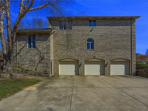 4th image of 141 Pinehurst Dr