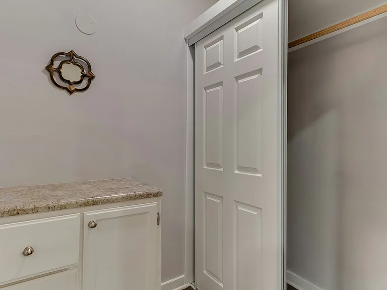730 S Catalina St — Photo 14