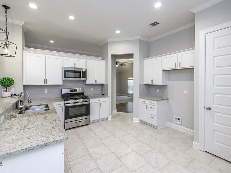 Kitchen 2