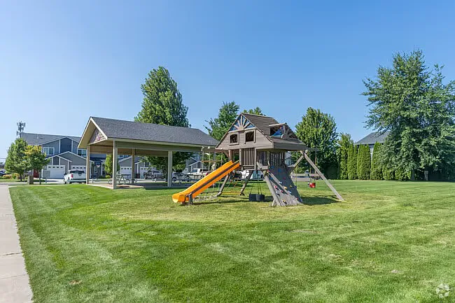 10652 N May Ln — Photo 31