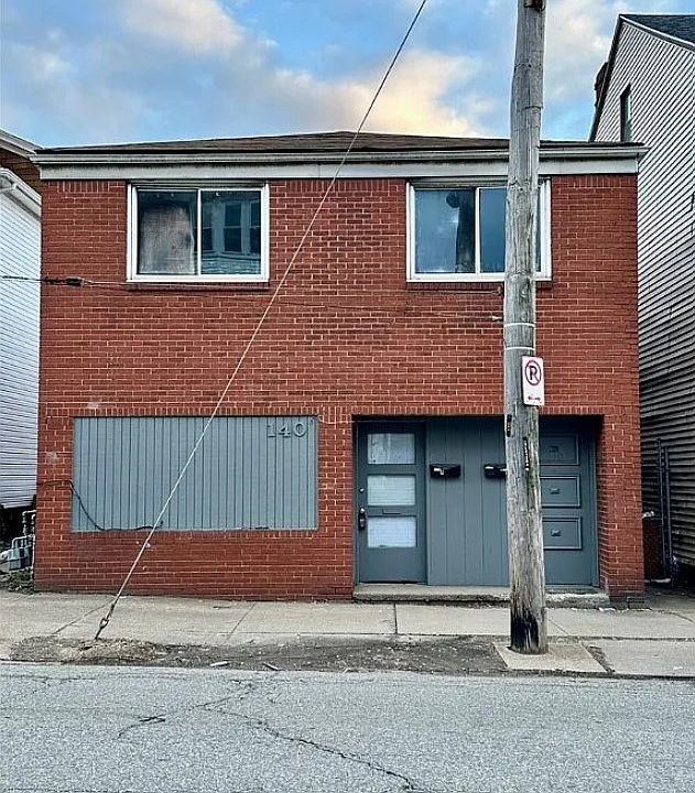 1st image of 140 Bausman St