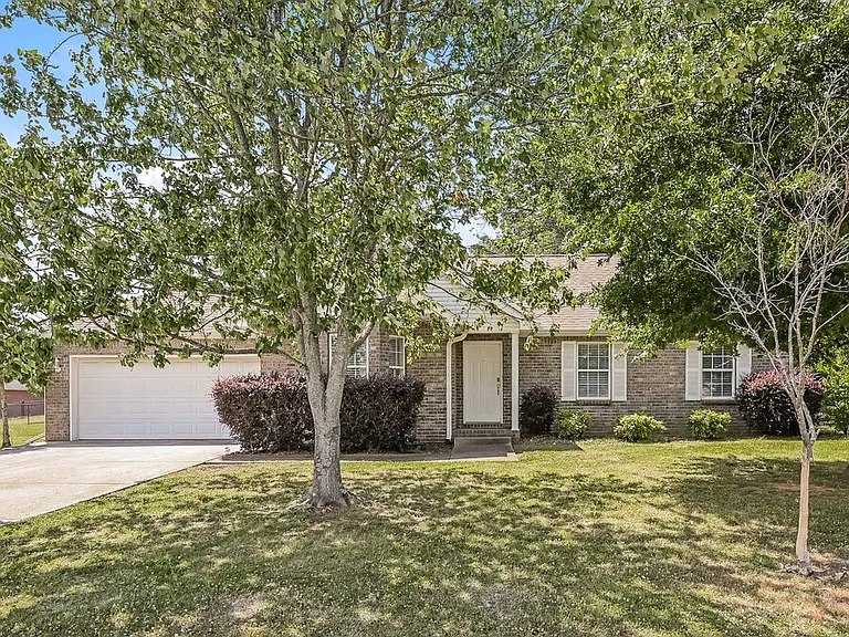 10007 Nevada Ave — Photo 1
