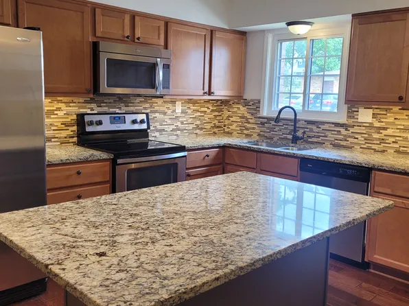 41 Terrace Ct, Carmel, IN 46032