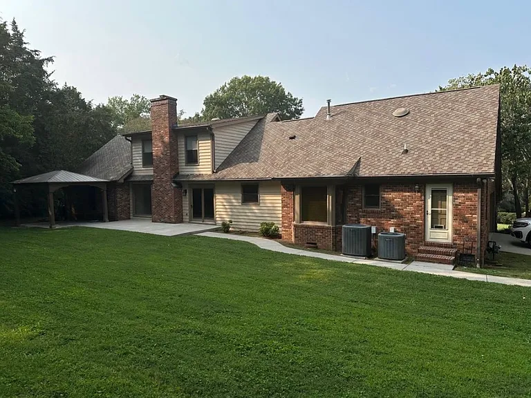 456 E Fox Den Dr — Photo 2