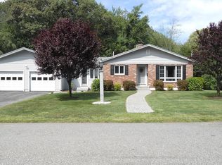 128 Bonnydale Rd, Leominster, MA 01453