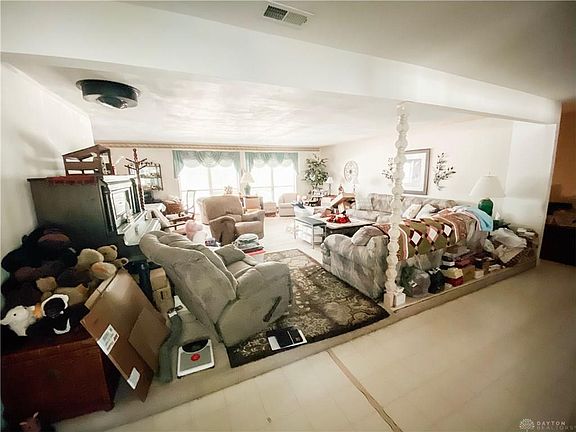 3rd image of 2864 Gerhart Cir