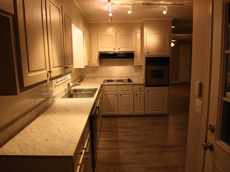1231 Heritage Dr — Photo 9