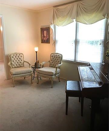 3rd image of 416 Candlewick Dr